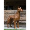 Metallist aiaskulptuur dobermann
